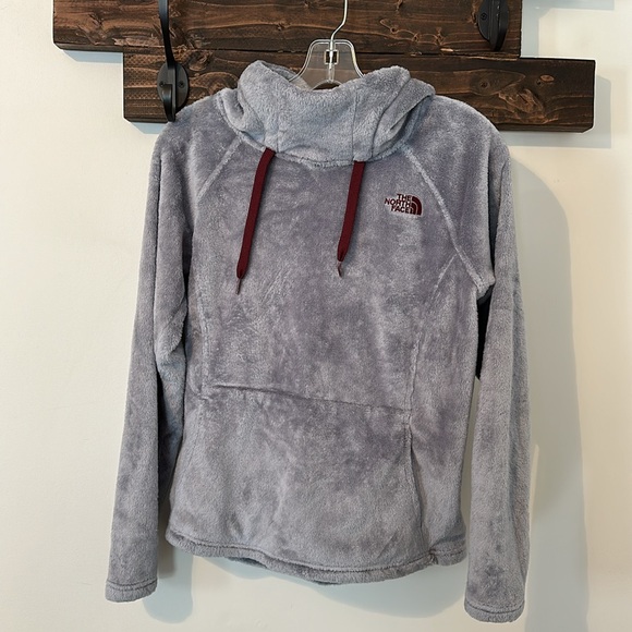 The North Face Pullover Hoodie - Picture 6 of 7